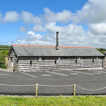 Montgomery Barn Bideford Exterior photo