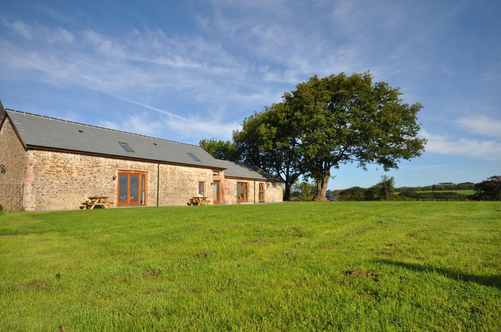 Montgomery Barn Bideford Exterior photo